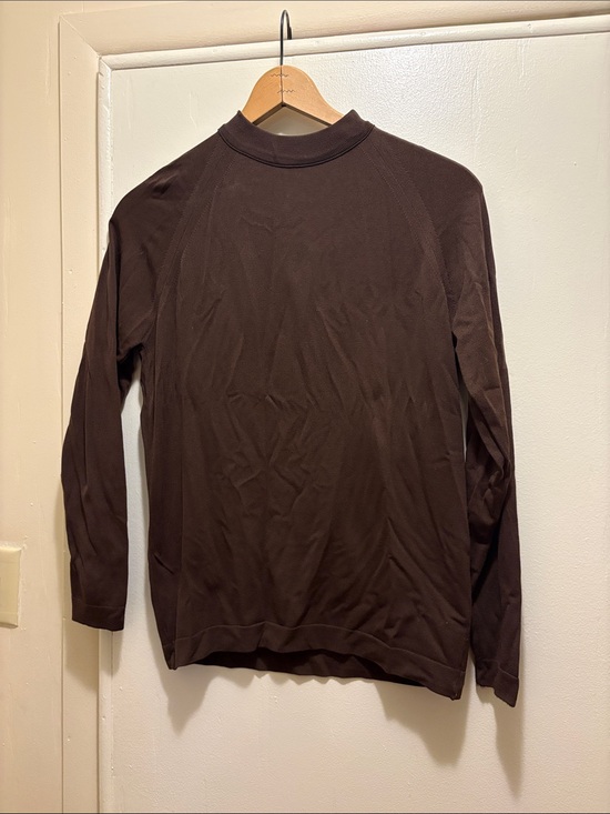 Vintage Tops - Vintage Women’s Long-Sleeve Crewneck Shirt - Brown